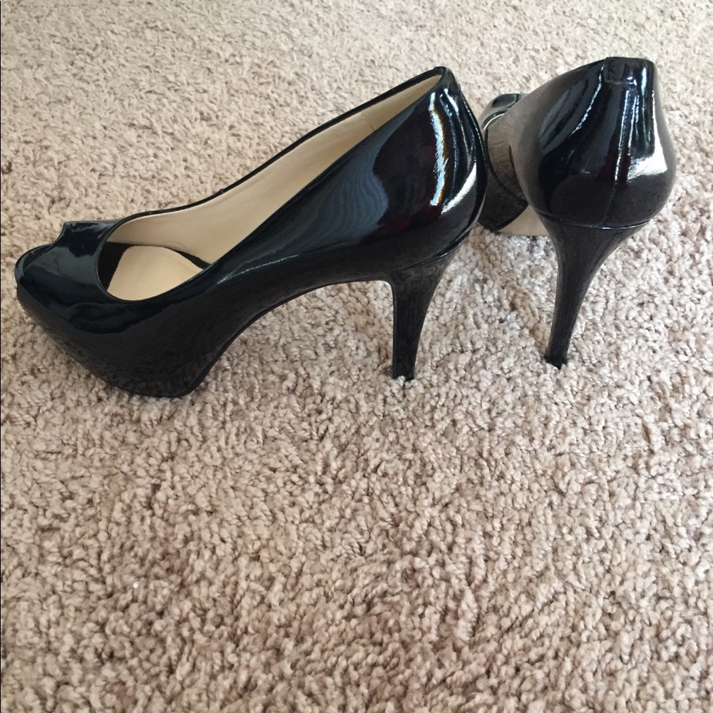 Nine West open toe shoes - Picture 3 of 8